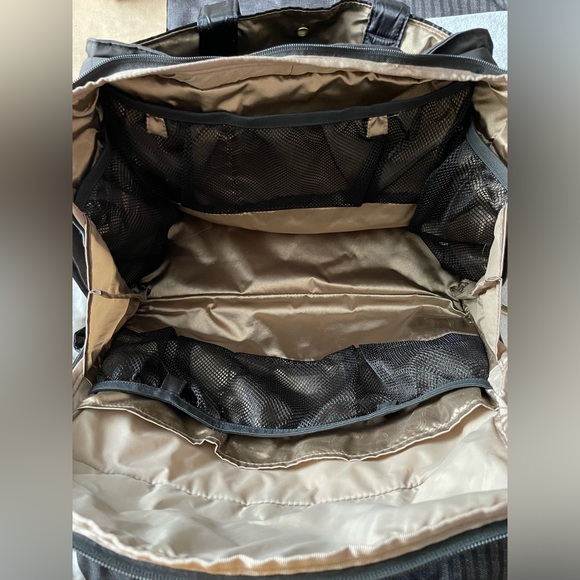 Ju-ju-be legacy diaper bag - Picture 3 of 16